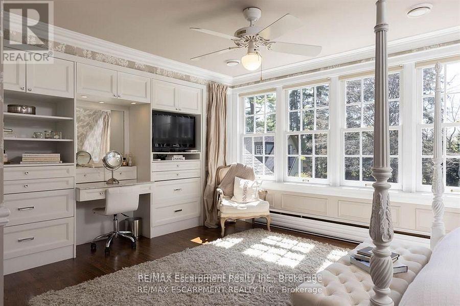 2055 Lakeshore Road E, Oakville, Ontario  L6J 1M4 - Photo 22 - W12133022