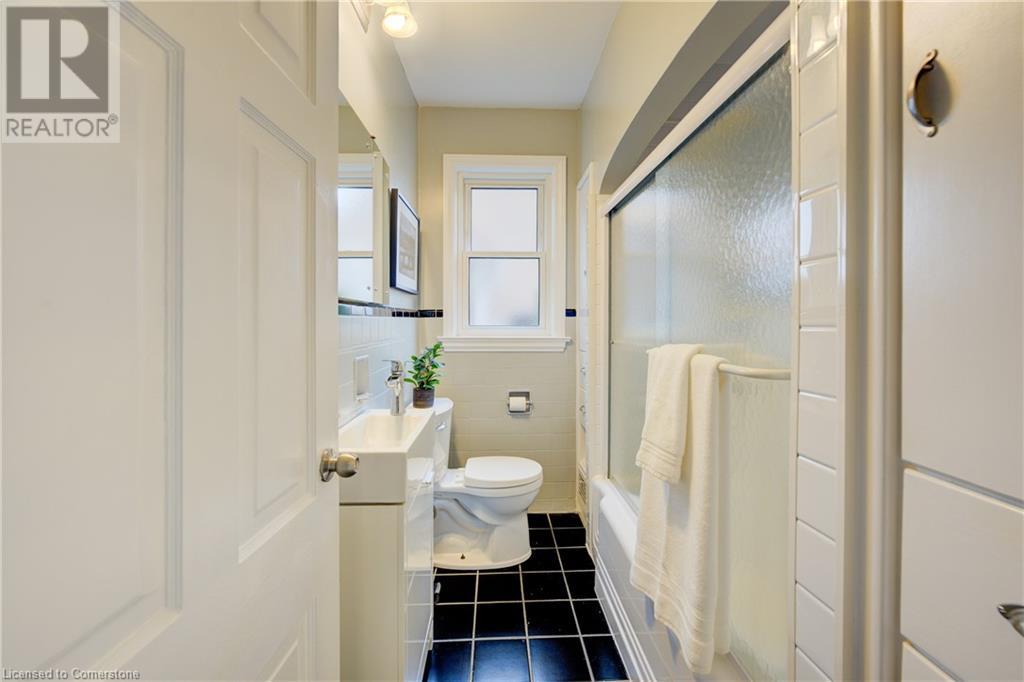 221 Sydney Street S, Kitchener, Ontario  N2G 3V6 - Photo 20 - 40726006