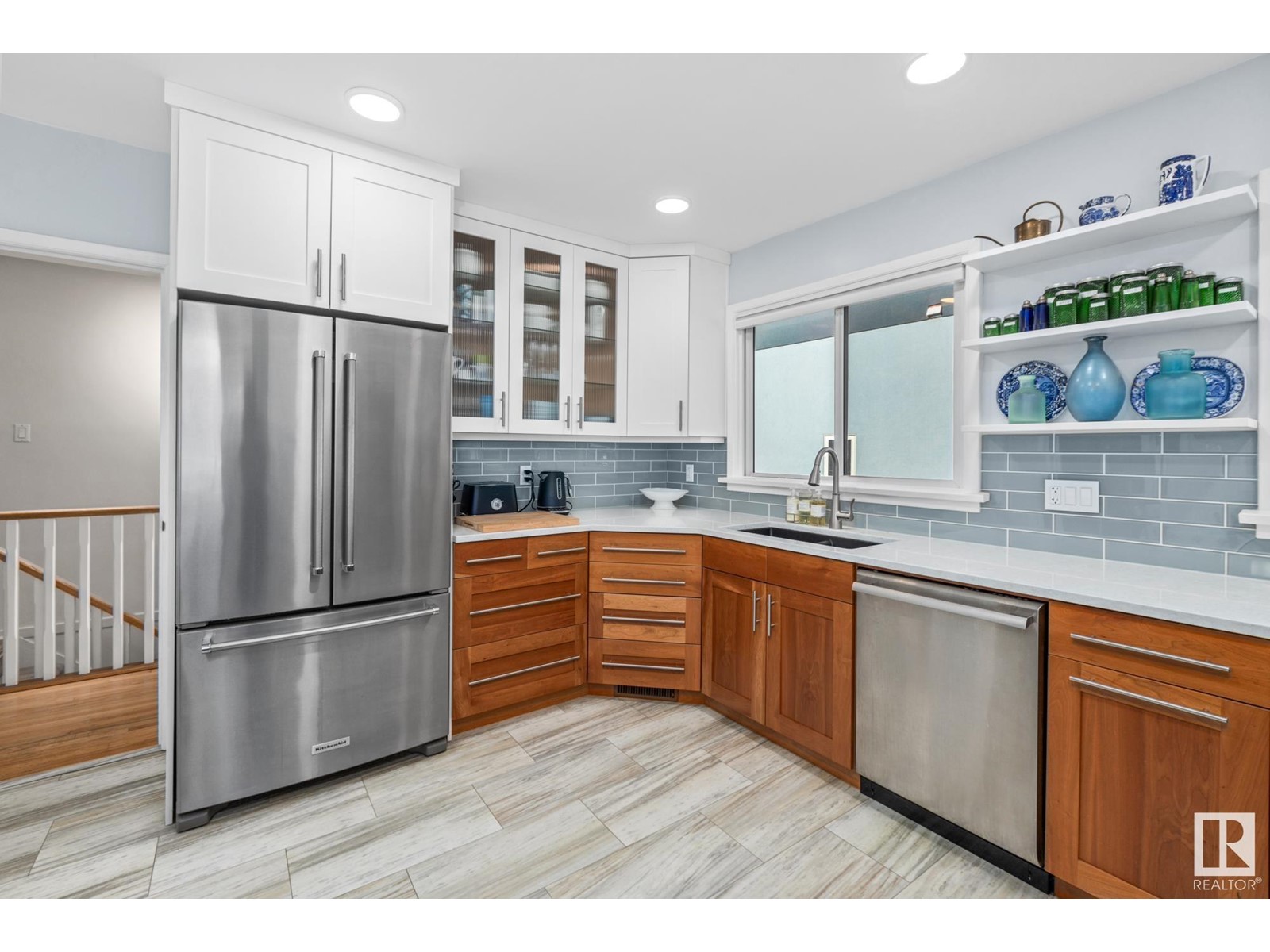 Property at 14008 101 AV NW NW image 4