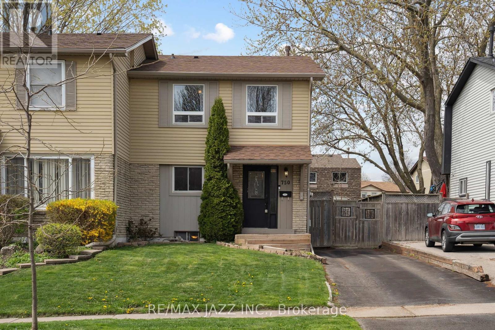 750 HILLCROFT STREET, Oshawa, Ontario