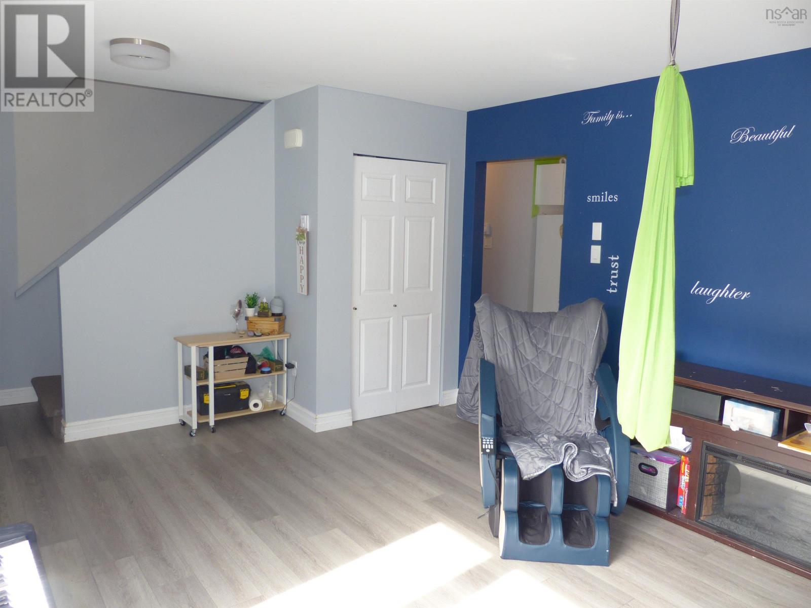 22 Gordon Court, Lower Sackville, Nova Scotia  B4E 1W6 - Photo 5 - 202510150