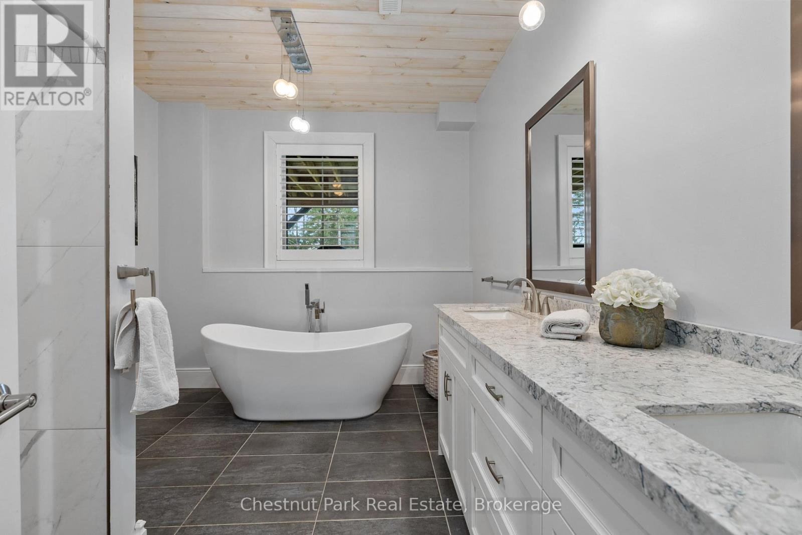 86 Bowyer Road, Huntsville, Ontario  P1H 2J4 - Photo 34 - X12133018