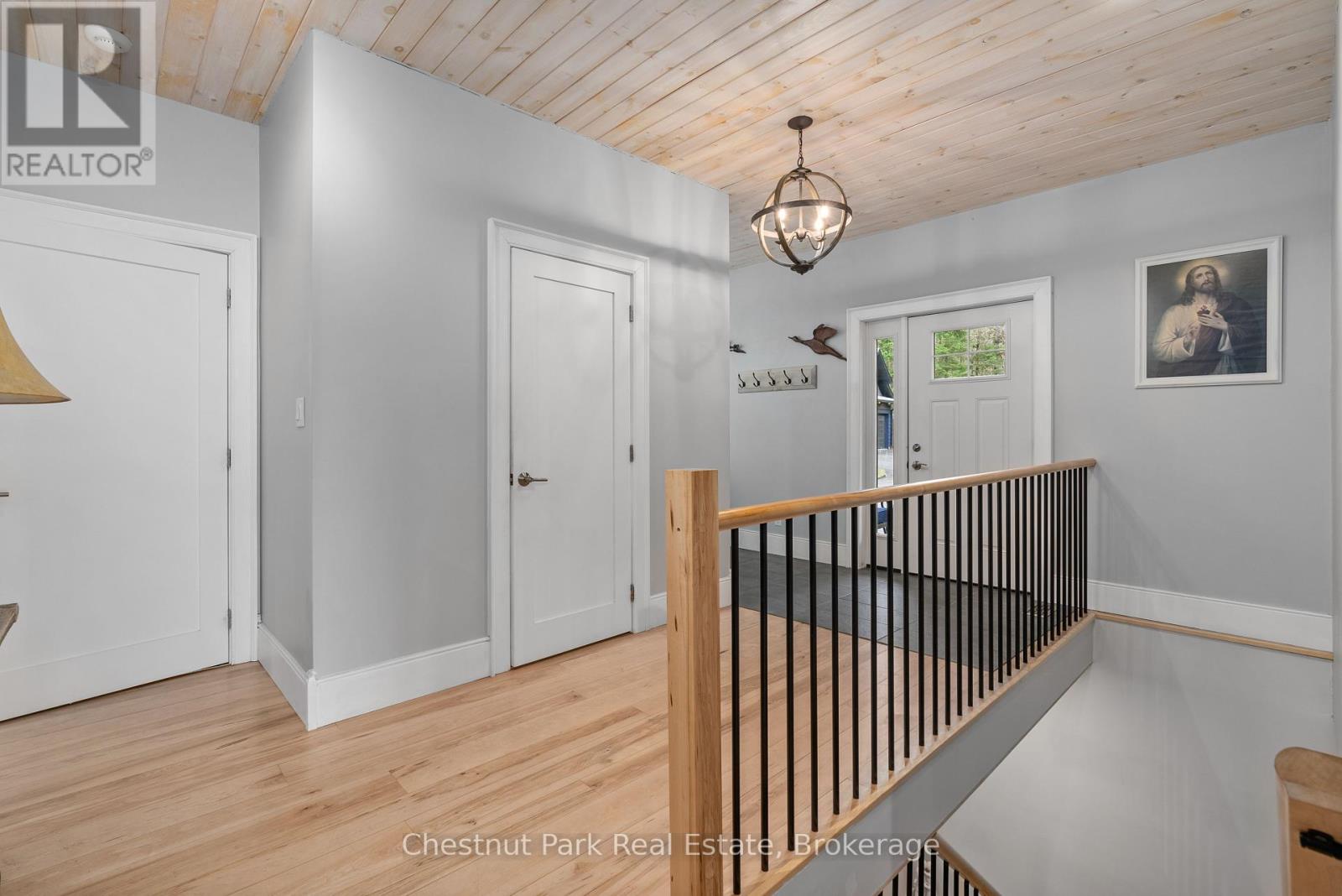 86 Bowyer Road, Huntsville, Ontario P1H 2J4 - Photo 6 - X12133018