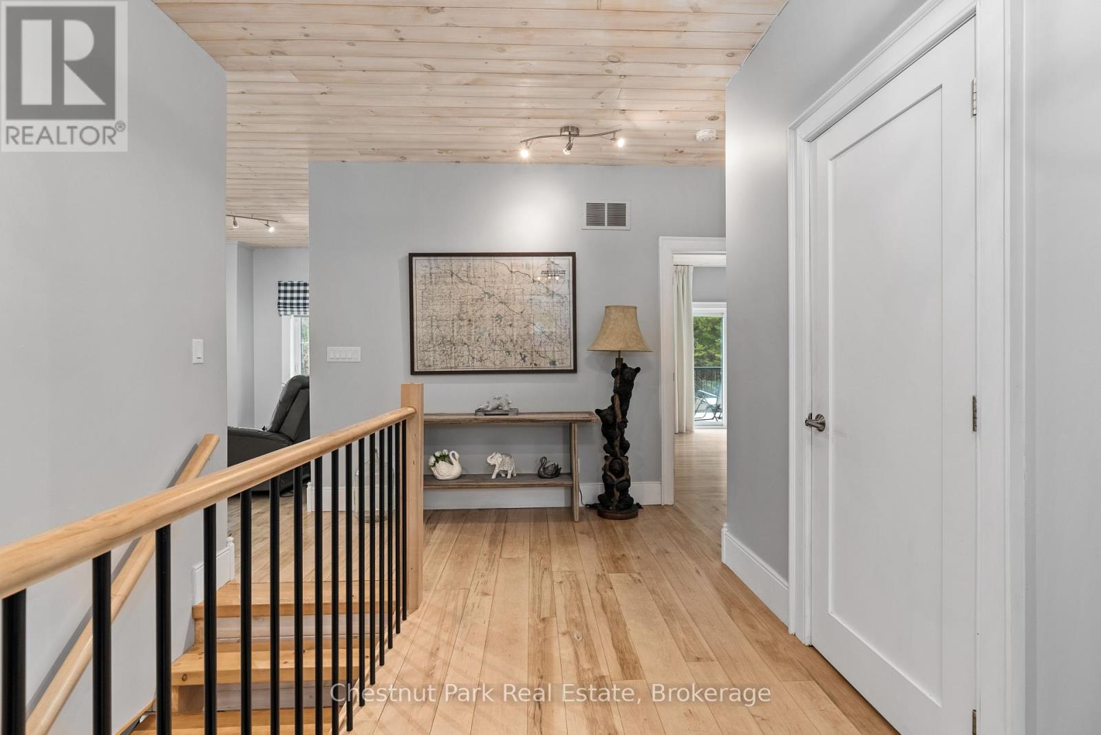 86 Bowyer Road, Huntsville, Ontario  P1H 2J4 - Photo 7 - X12133018