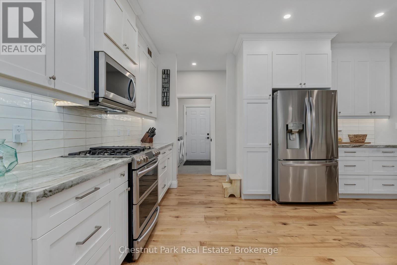 170 Springfield Road, Huntsville, Ontario P1H 0H8 - Photo 13 - X12133032
