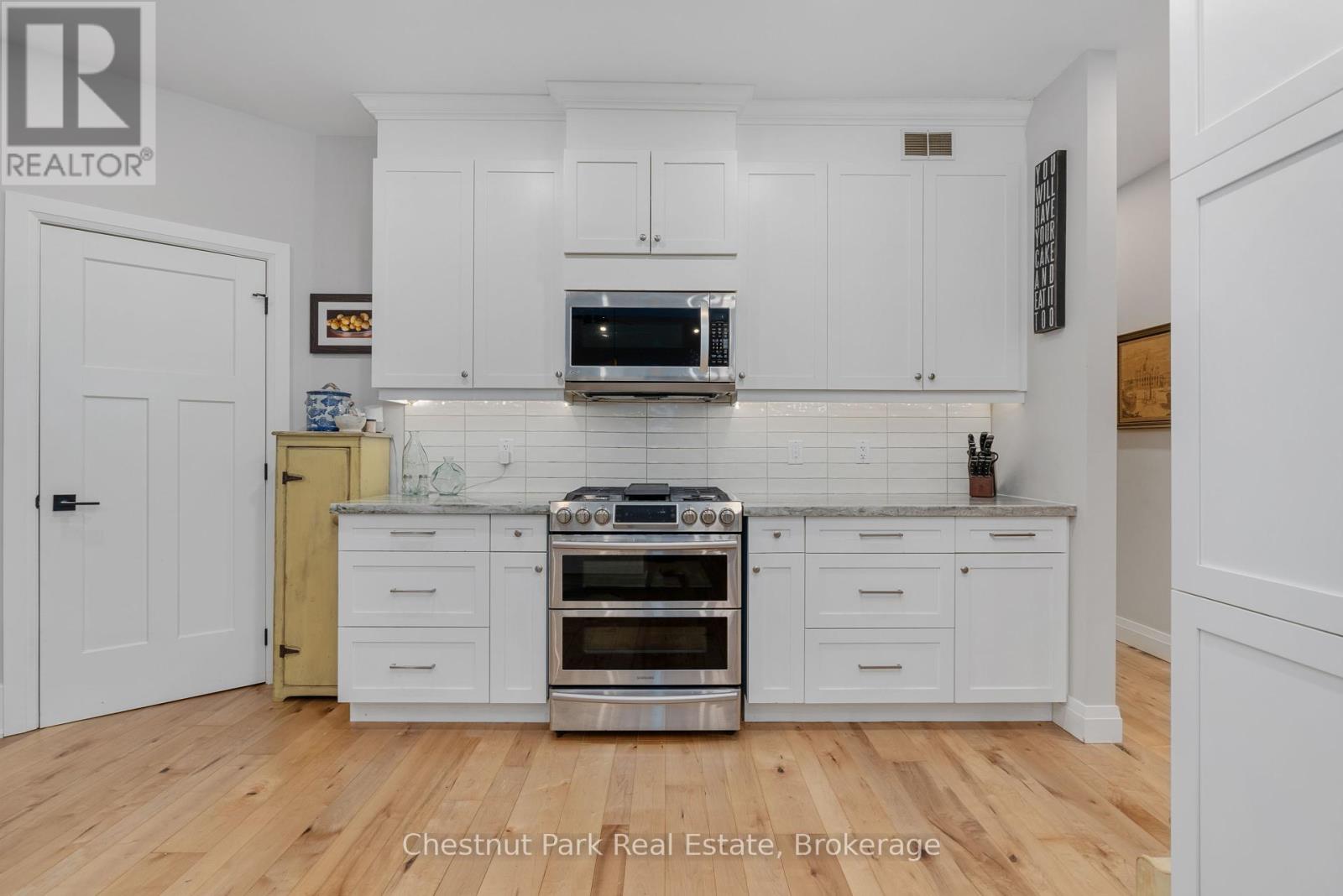 170 Springfield Road, Huntsville, Ontario P1H 0H8 - Photo 14 - X12133032