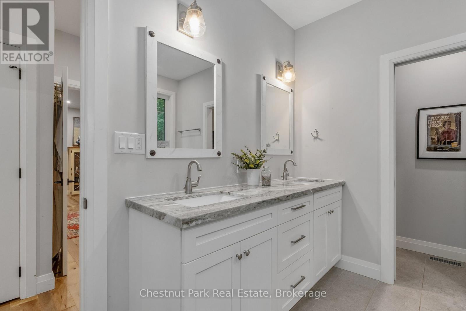 170 Springfield Road, Huntsville, Ontario P1H 0H8 - Photo 25 - X12133032