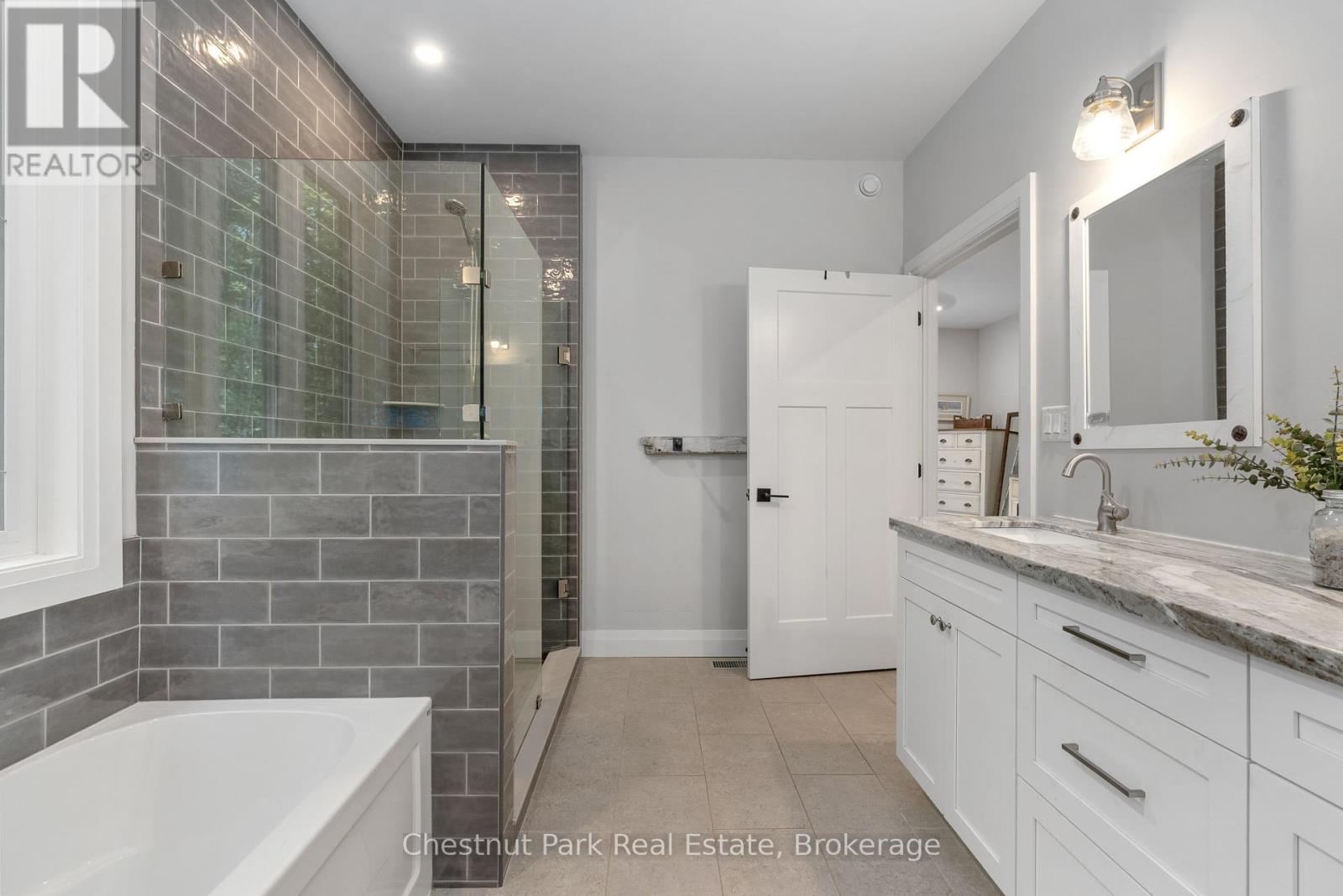 170 Springfield Road, Huntsville, Ontario P1H 0H8 - Photo 26 - X12133032