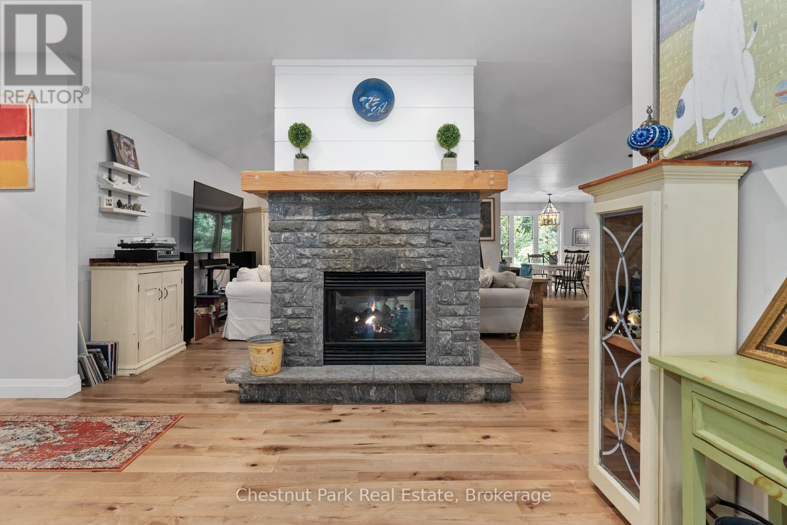 170 Springfield Road, Huntsville, Ontario P1H 0H8 - Photo 3 - X12133032