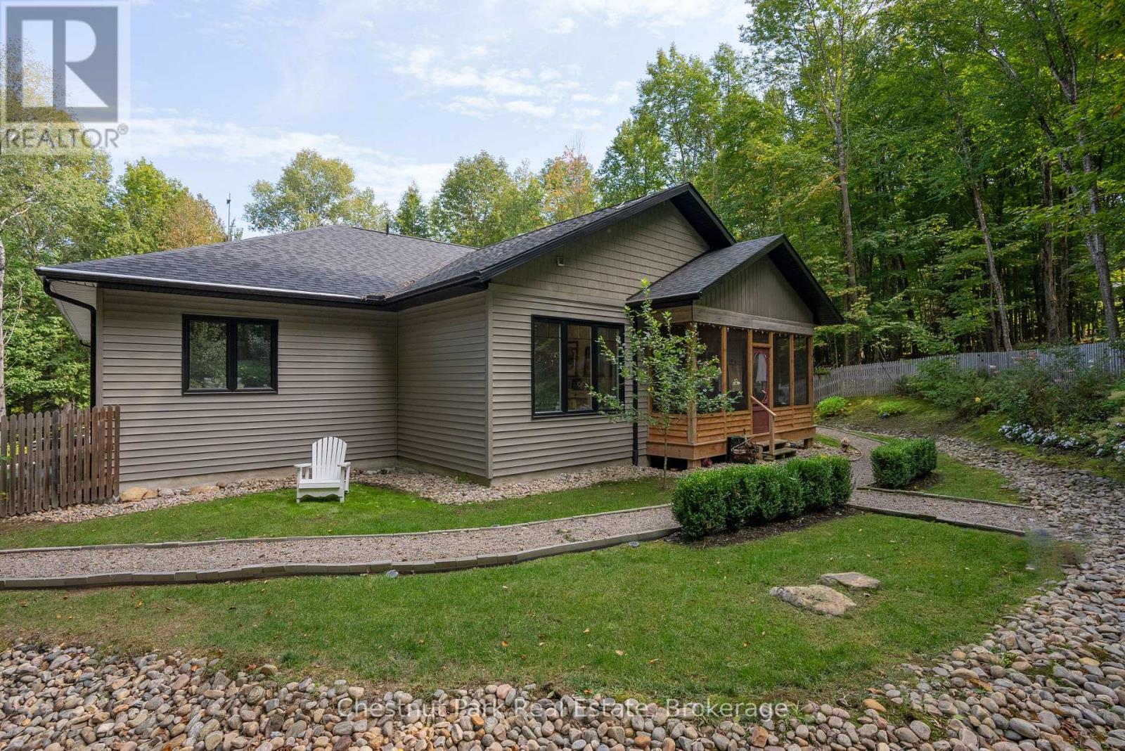170 Springfield Road, Huntsville, Ontario P1H 0H8 - Photo 37 - X12133032