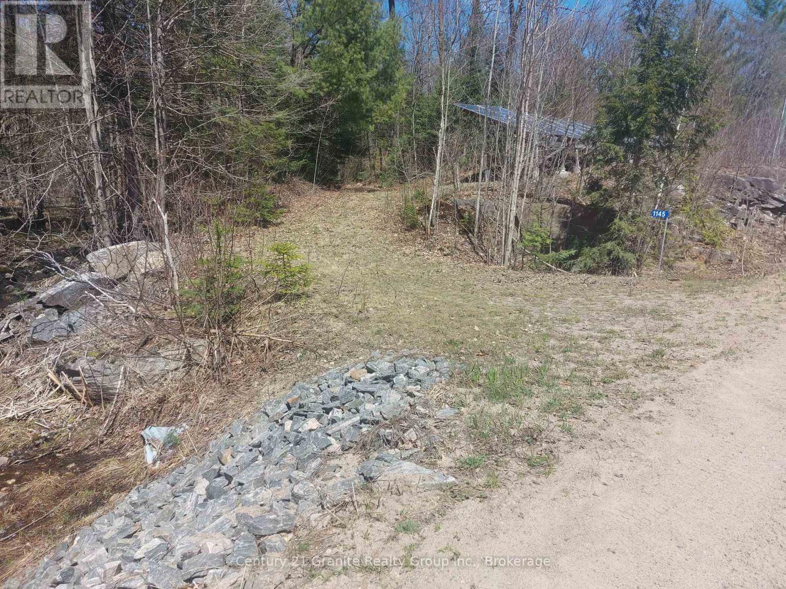1145 Little Hawk Lake Road, Algonquin Highlands, Ontario  K0M 1S0 - Photo 25 - X12133050
