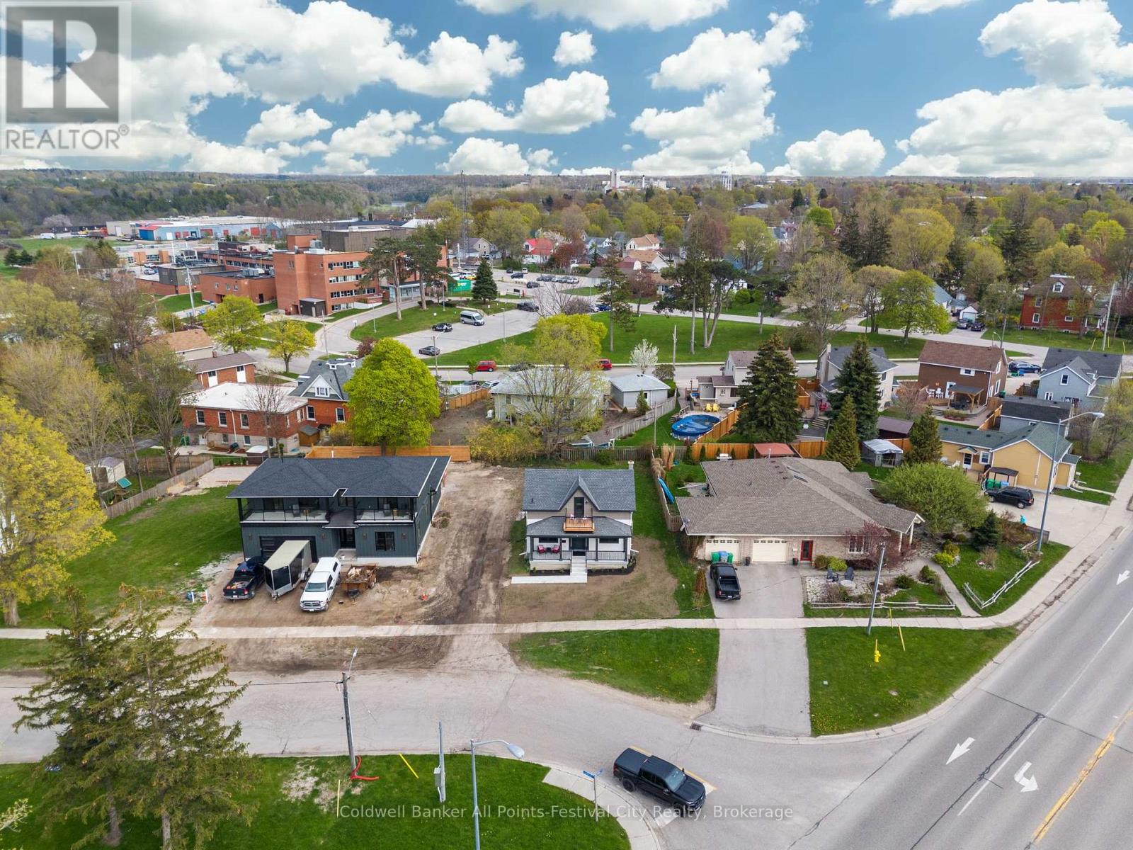 82 Gloucester Terrace, Goderich, Ontario  N7A 1W8 - Photo 38 - X12133053