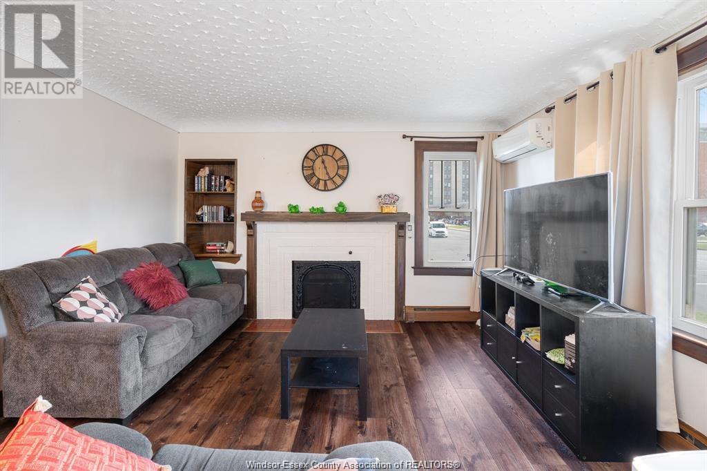 2195 Kildare, Windsor, Ontario  N8W 2W9 - Photo 8 - 25011542
