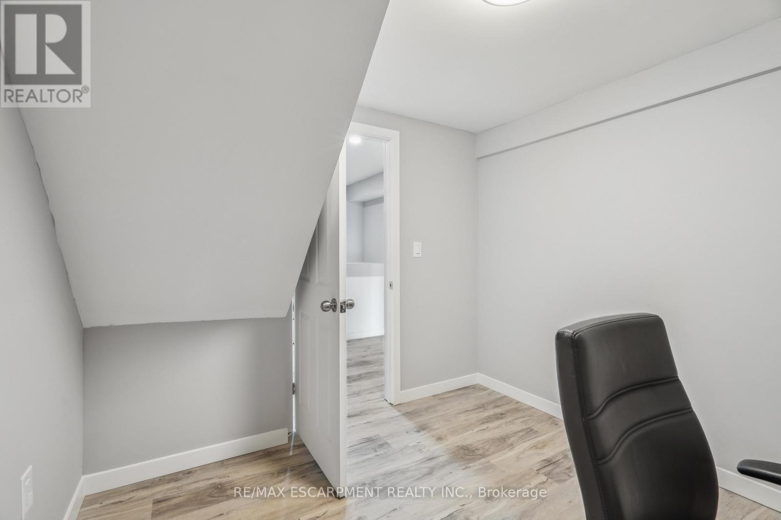 16 Campbell Court, Halton Hills (Ac Acton), Ontario  L7J 2V1 - Photo 28 - W12132906