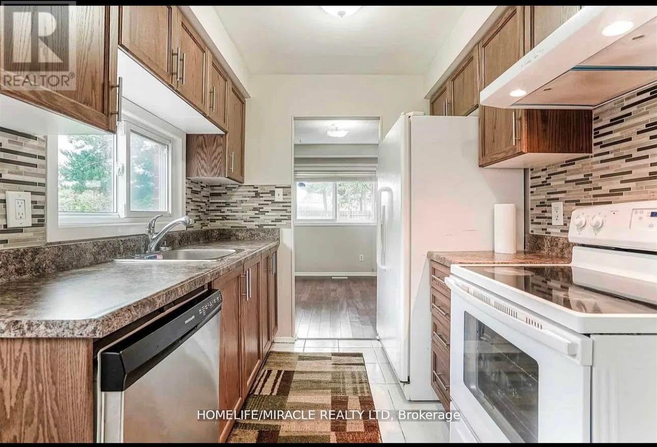 Main Floor - 6900 Estoril Road, Mississauga (Meadowvale), Ontario  L5N 1N1 - Photo 3 - W12132949