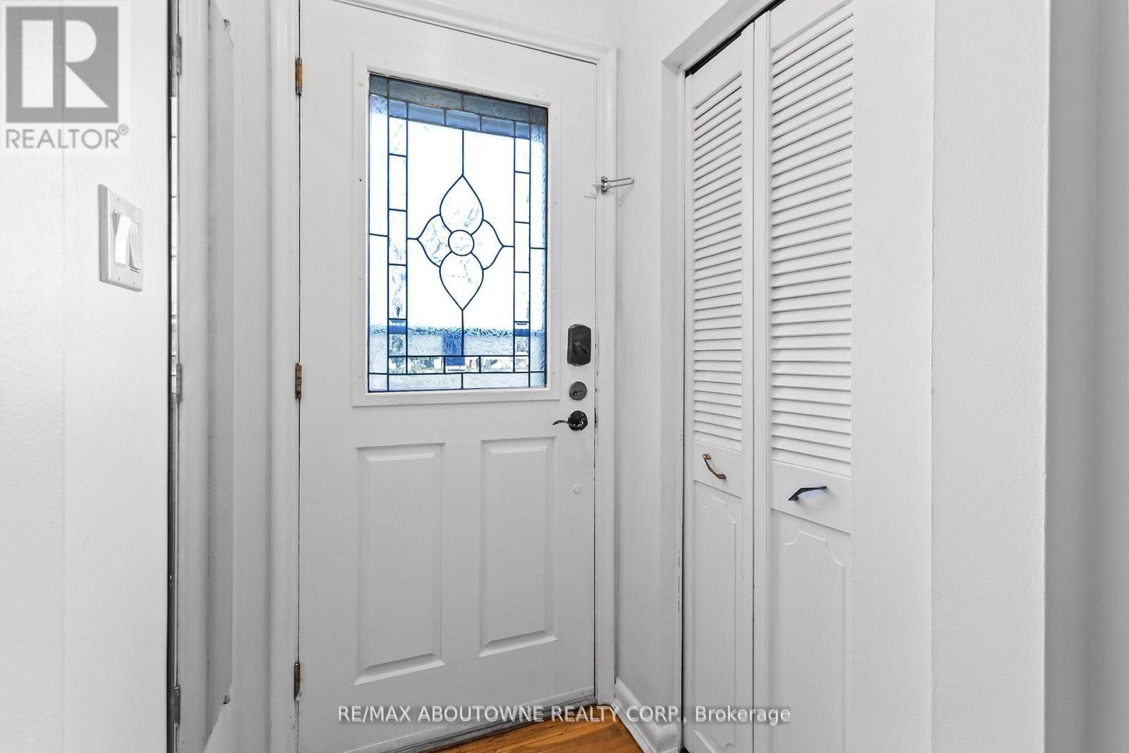 Property at 550 FOURTH LINE image 4
