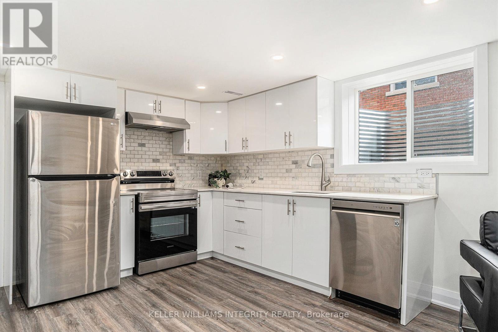 752 Dickens Avenue, Ottawa, Ontario  K1G 2X8 - Photo 17 - X12133193