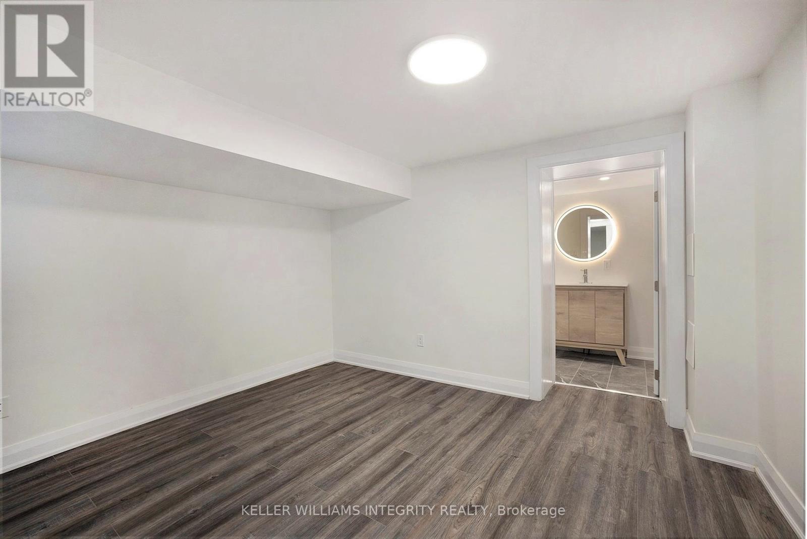 752 Dickens Avenue, Ottawa, Ontario  K1G 2X8 - Photo 24 - X12133193