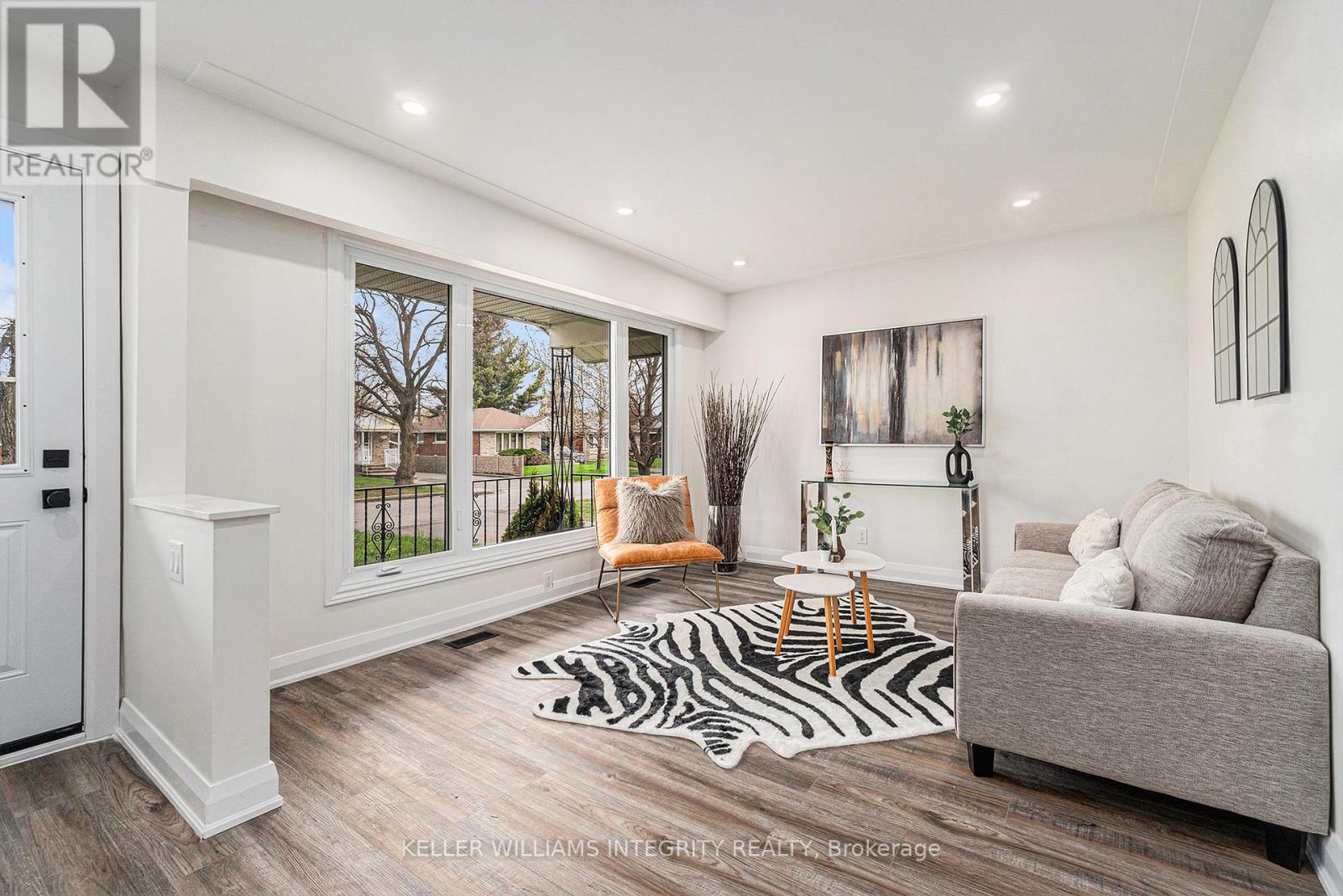 Property at 752 DICKENS AVENUE image 3