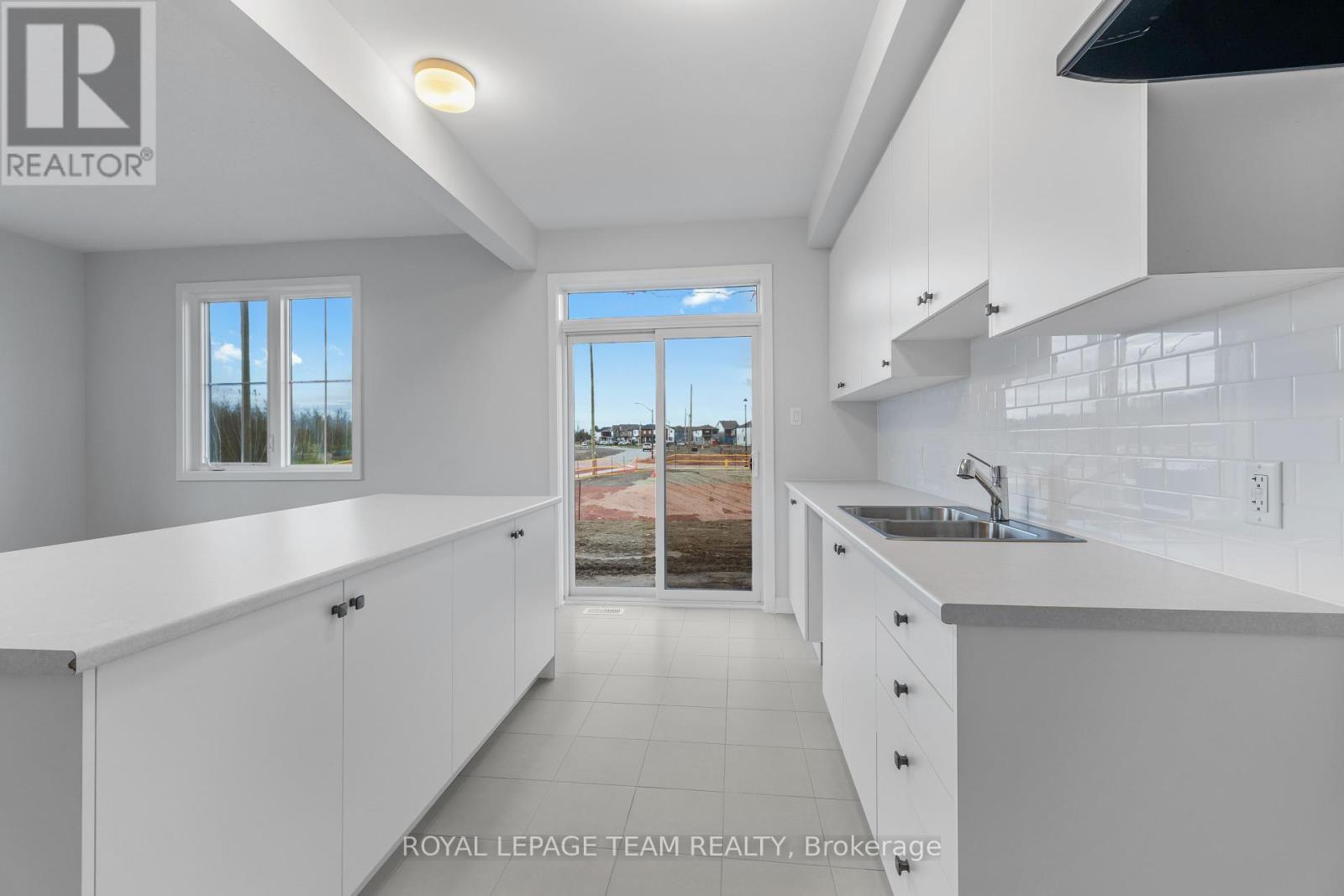 630 Keatons Way, North Grenville, Ontario  K0G 1J0 - Photo 8 - X12133239