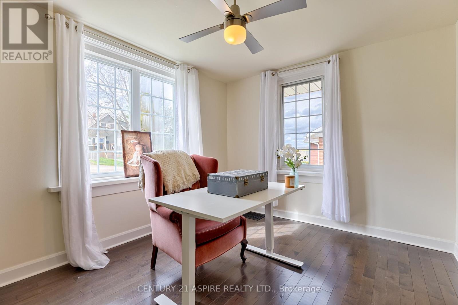 221 Belmont Avenue, Pembroke, Ontario  K8A 2C6 - Photo 12 - X12133265