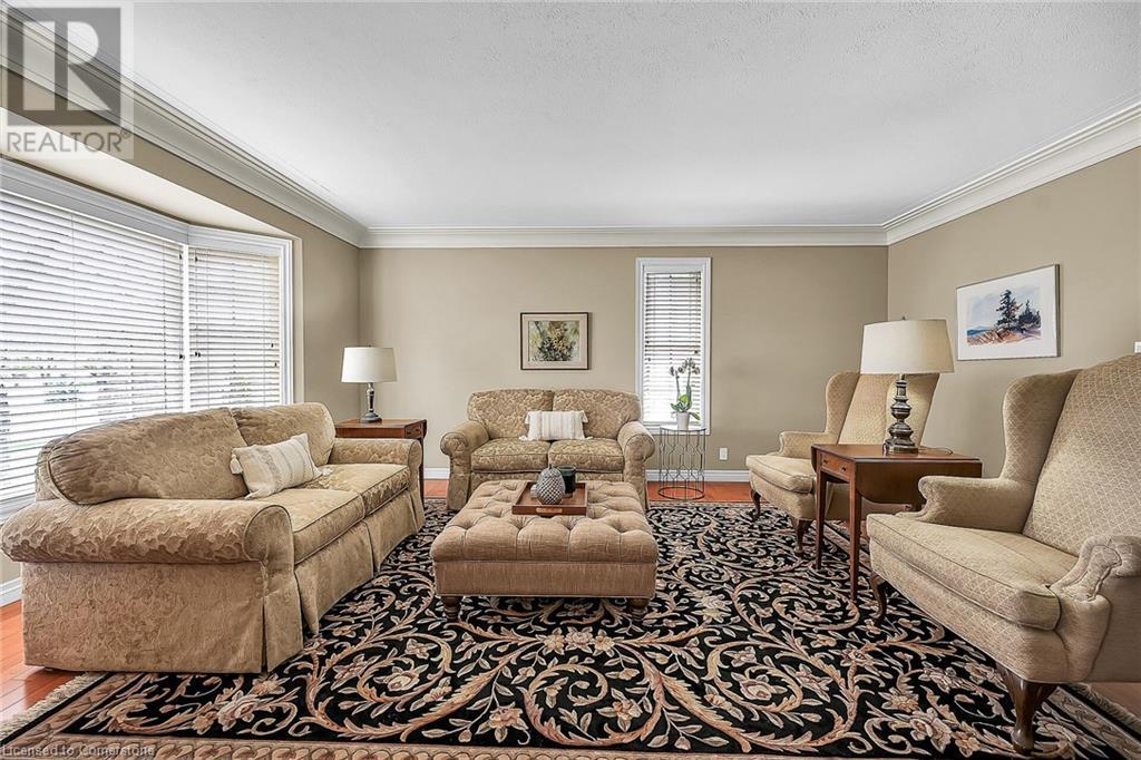 Property at 17 ANGLE Street image 4