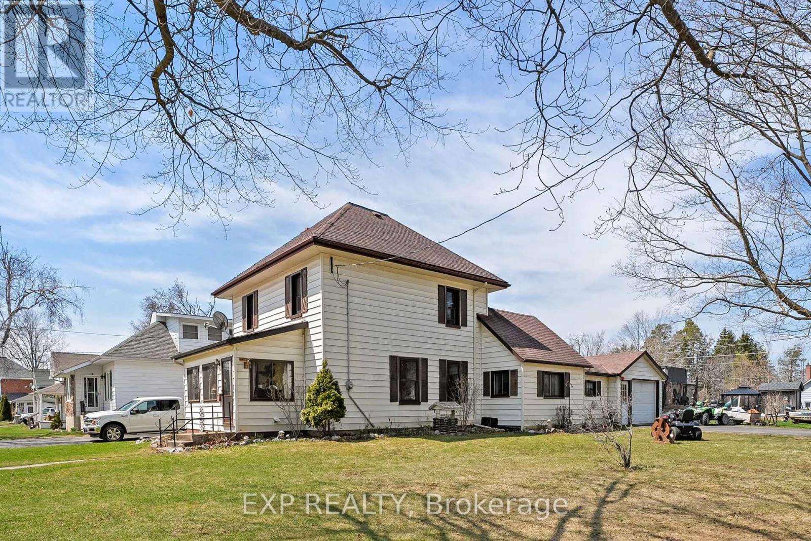 9 Victoria Street E, Kawartha Lakes, Ontario  K0L 2W0 - Photo 2 - X12133000
