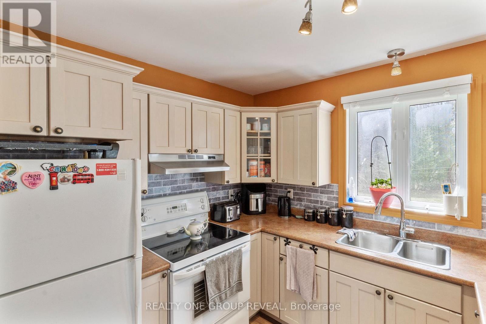 364 Tannery Road, Madoc, Ontario  K0K 2K0 - Photo 8 - X12133010