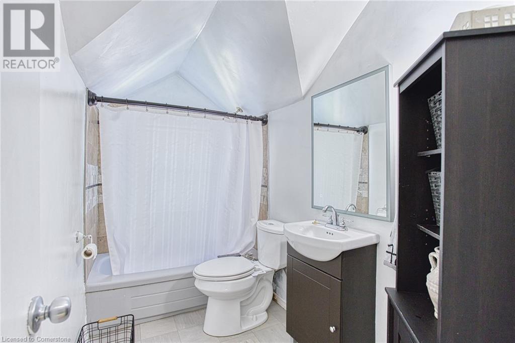 276 Mcalpine Avenue S, Welland, Ontario  L3B 1T9 - Photo 18 - 40725837