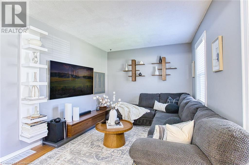 Property at 276 MCALPINE Avenue S image 2