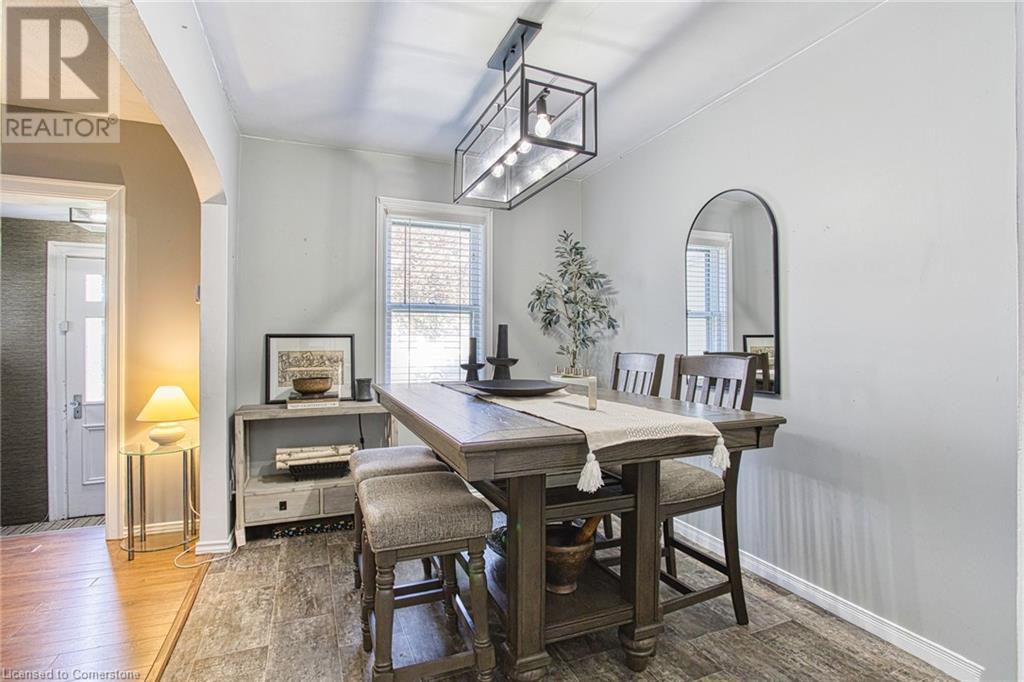 Property at 276 MCALPINE Avenue S image 3