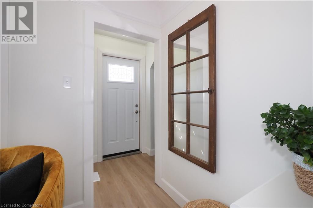 784 Elizabeth Street, Kitchener, Ontario  N2H 6H5 - Photo 5 - 40721031