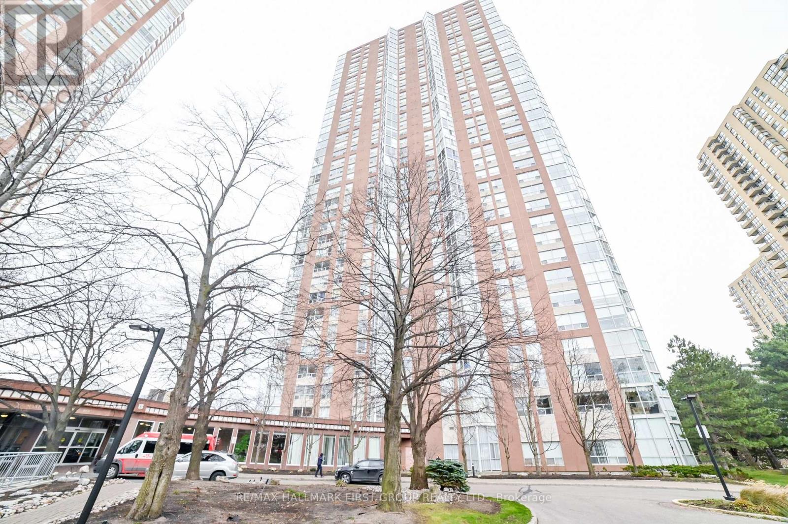 807 - 5 CONCORDE PLACE, Toronto, Ontario