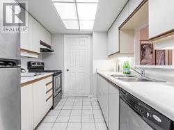807 - 5 Concorde Place, Toronto, Ontario  M3C 3M8 - Photo 9 - C12133060