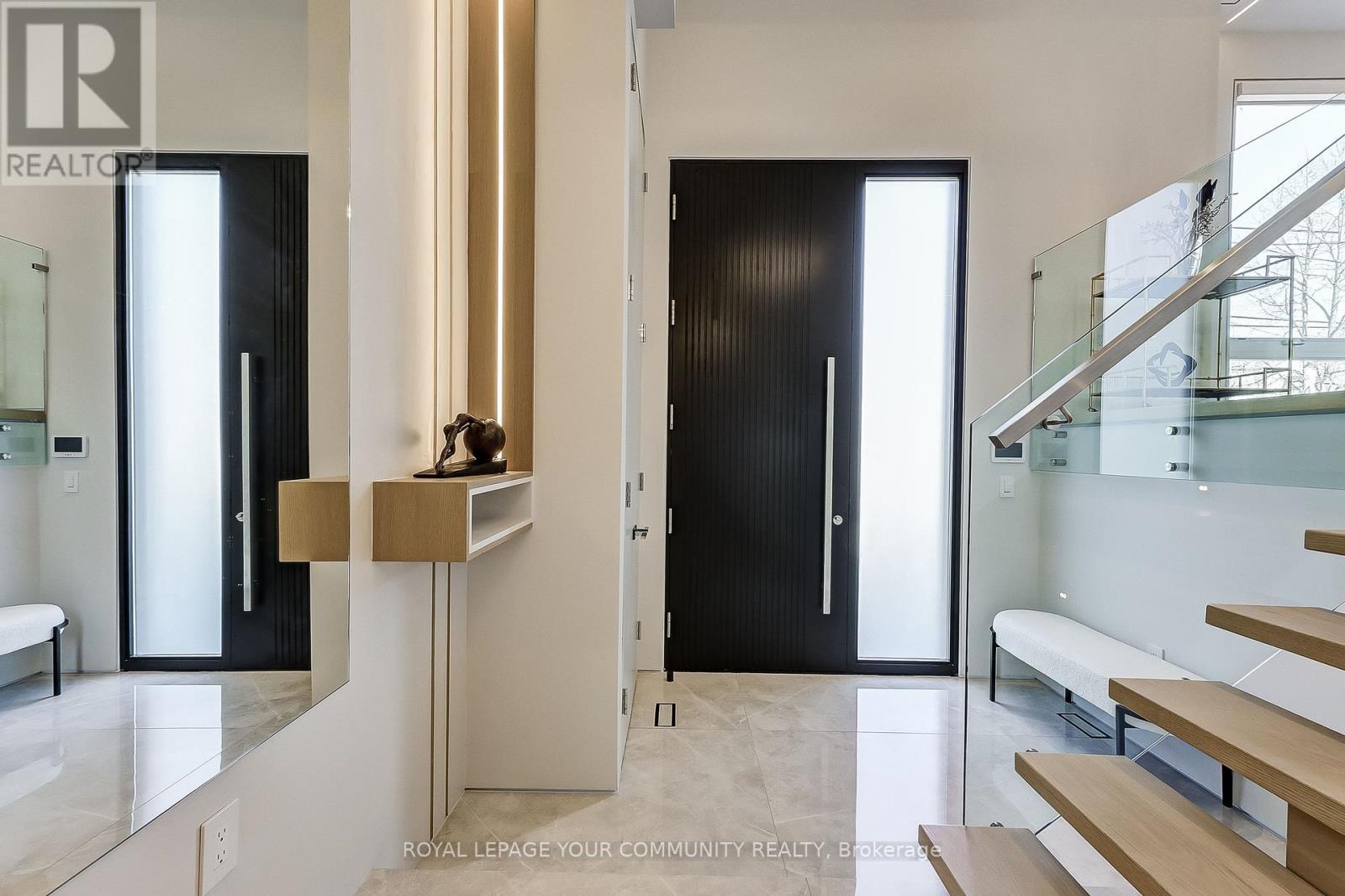 131 Poyntz Avenue, Toronto (Lansing-Westgate), Ontario  M2N 1J3 - Photo 4 - C12133064