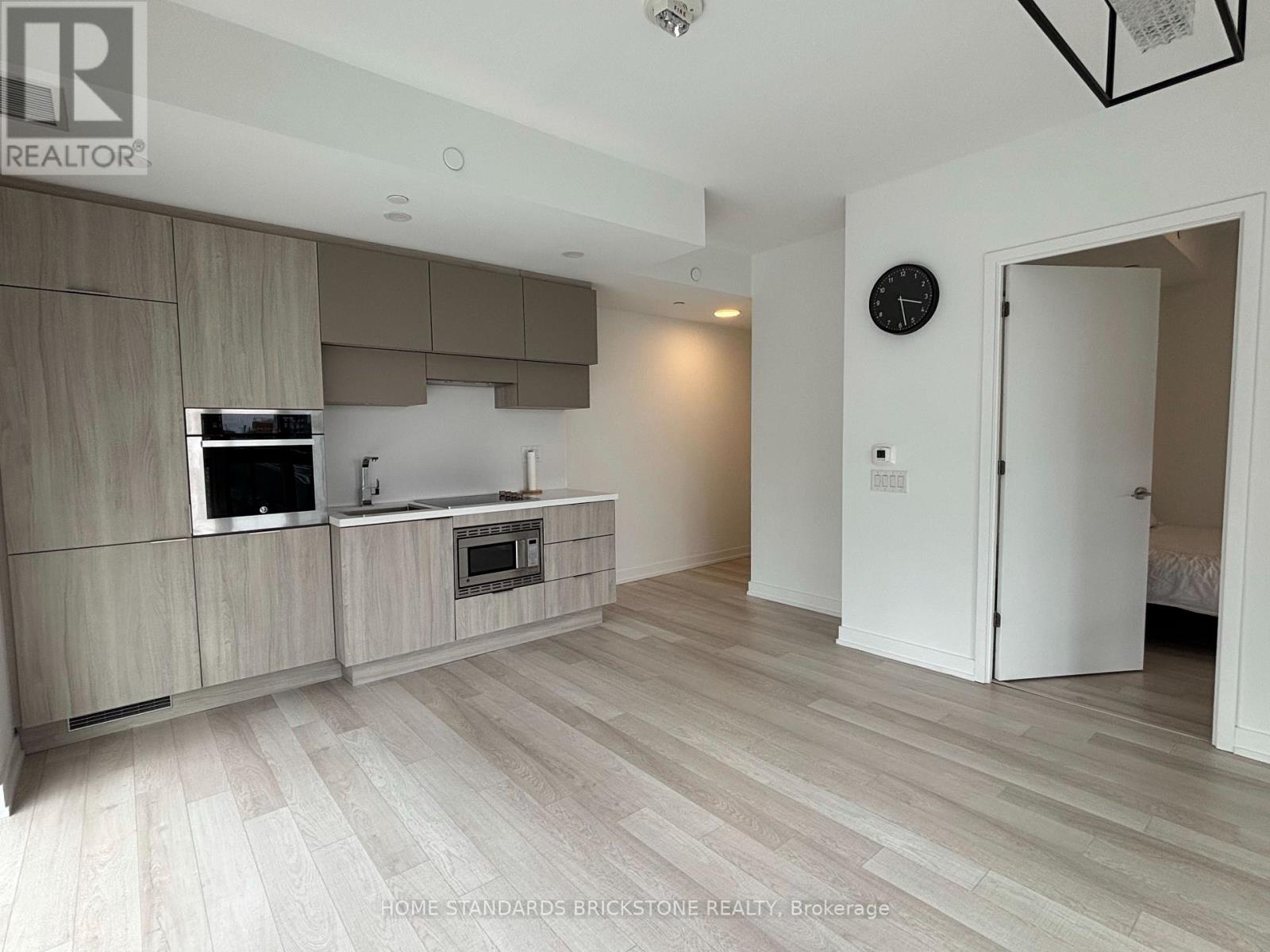 609 - 39 Roehampton Avenue, Toronto, Ontario  M4P 1P9 - Photo 8 - C12133076