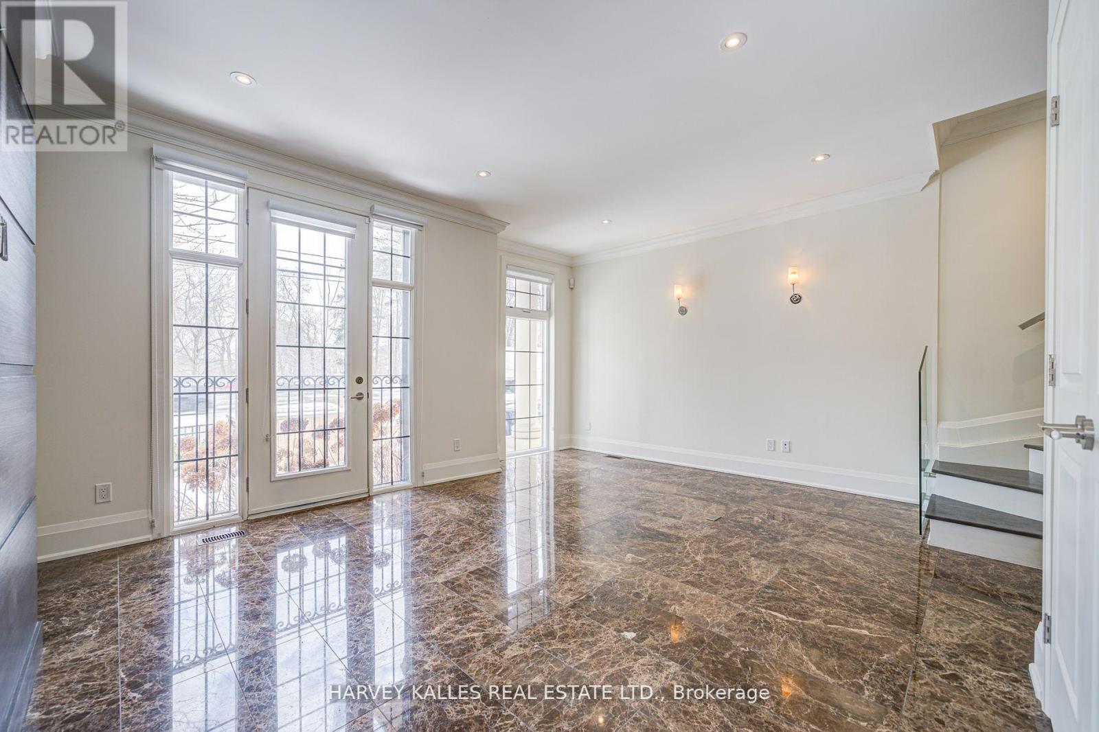 Property at 107 BAYVIEW RIDGE image 3