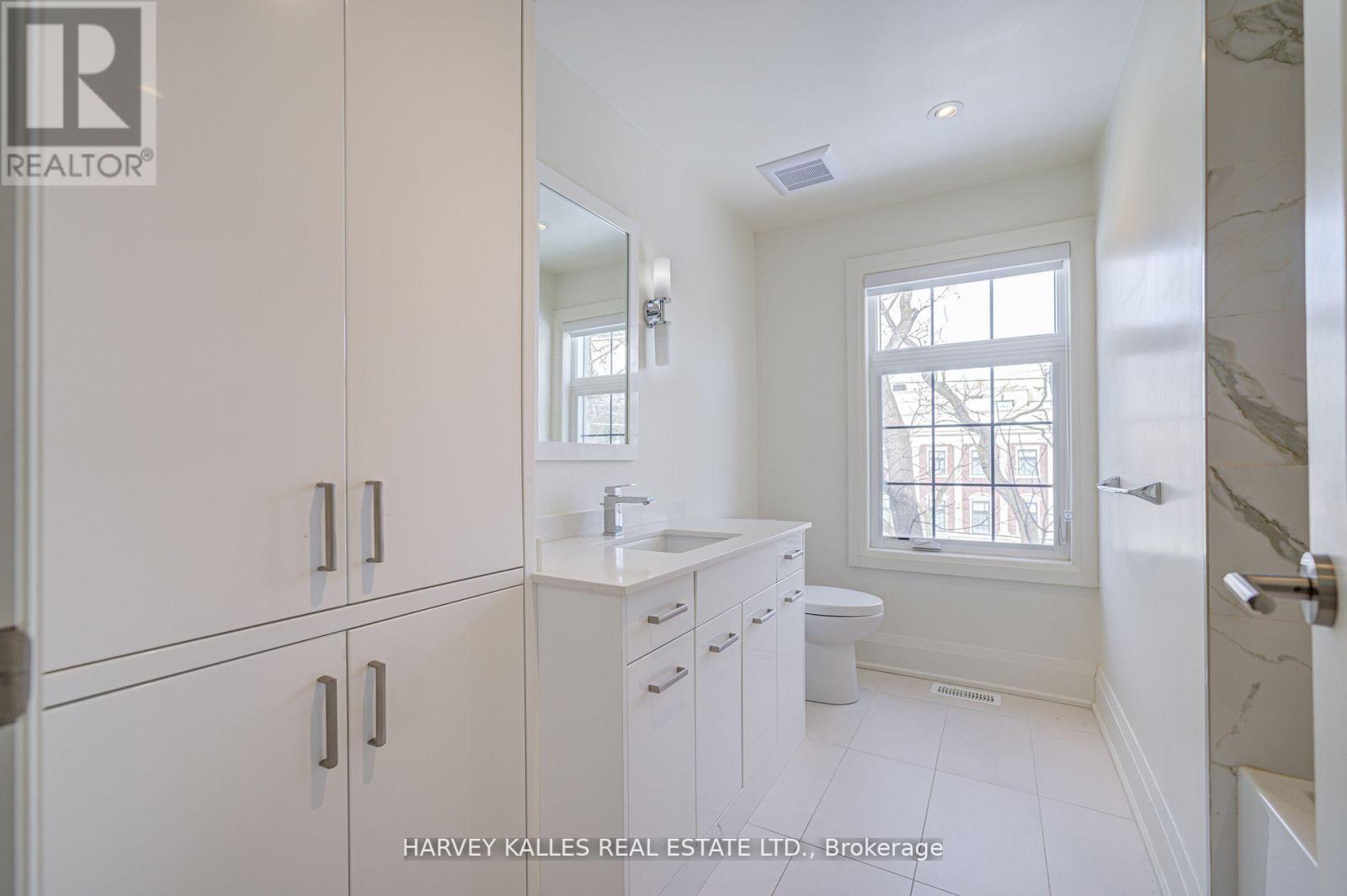 107 Bayview Ridge, Toronto, Ontario  M2L 1E3 - Photo 33 - C12133128