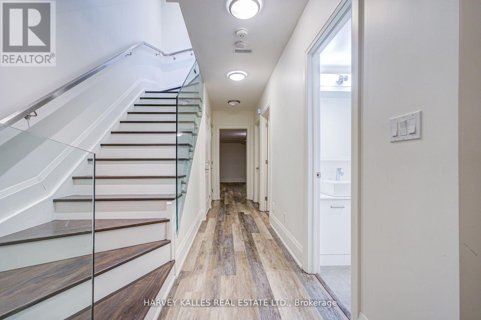 107 Bayview Ridge, Toronto, Ontario  M2L 1E3 - Photo 38 - C12133128