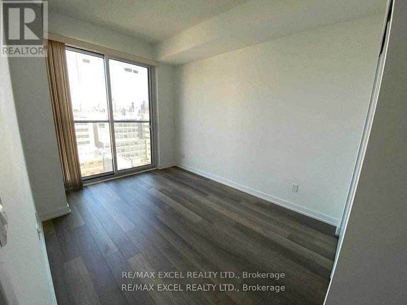 1406 - 181 Huron Street, Toronto, Ontario  M5J 1B7 - Photo 17 - C12133132