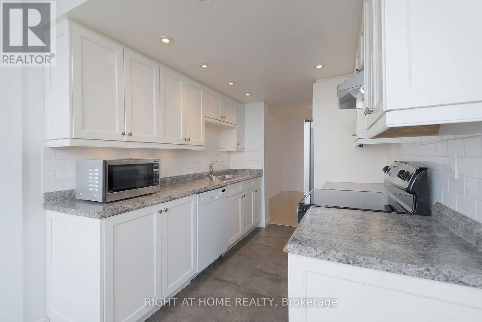 2205 - 133 Torresdale Avenue, Toronto, Ontario  M2R 3T2 - Photo 14 - C12133220