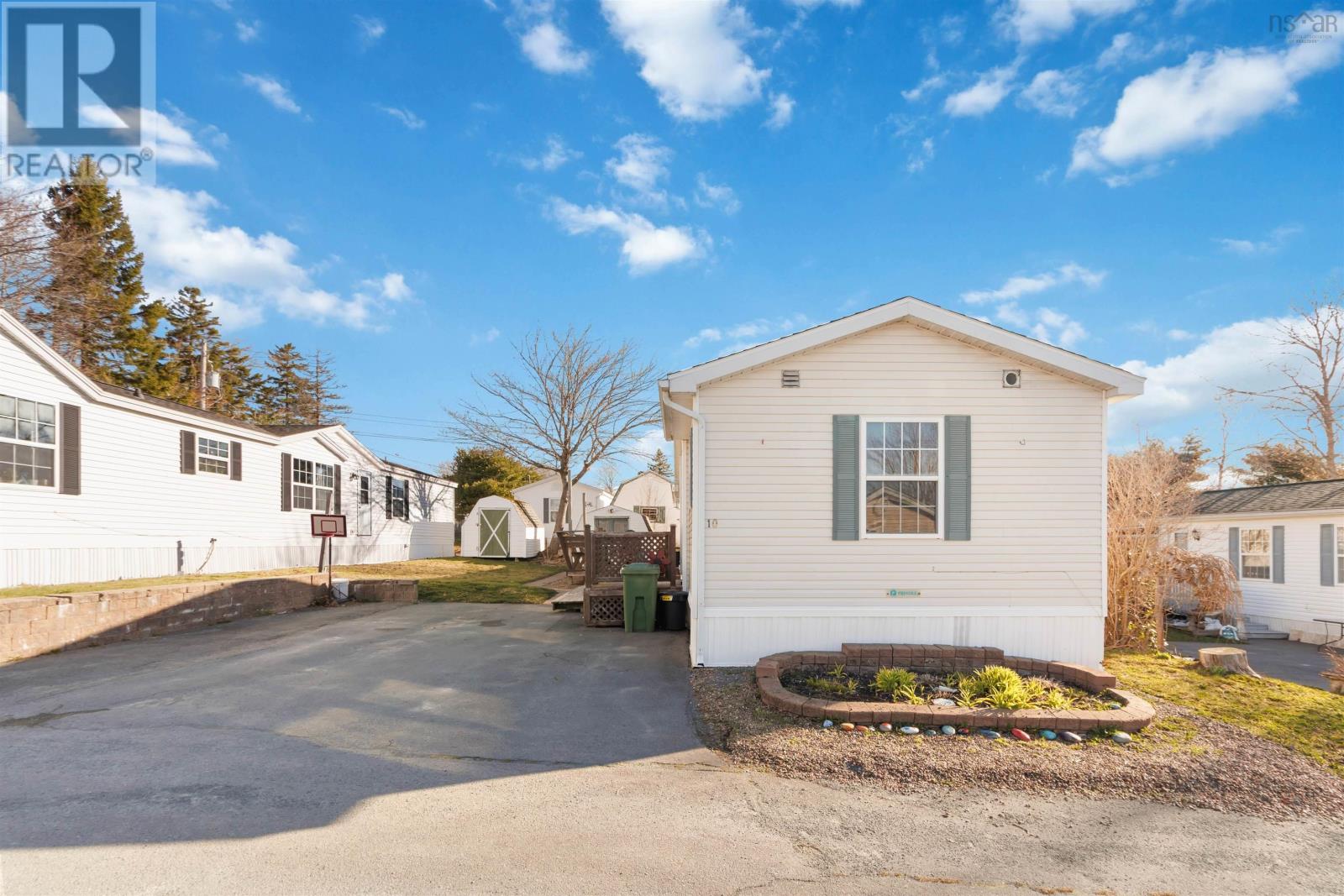 10 Tenth Street, Lucasville, Nova Scotia  B4B 1R6 - Photo 2 - 202508852