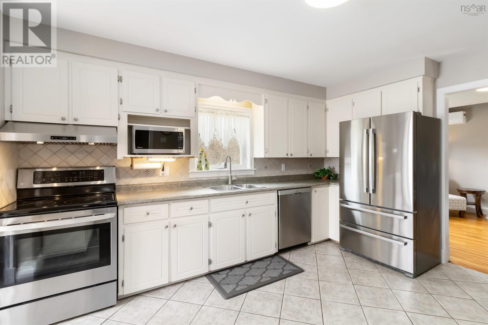 Property at 77 Wildwood Boulevard image 3