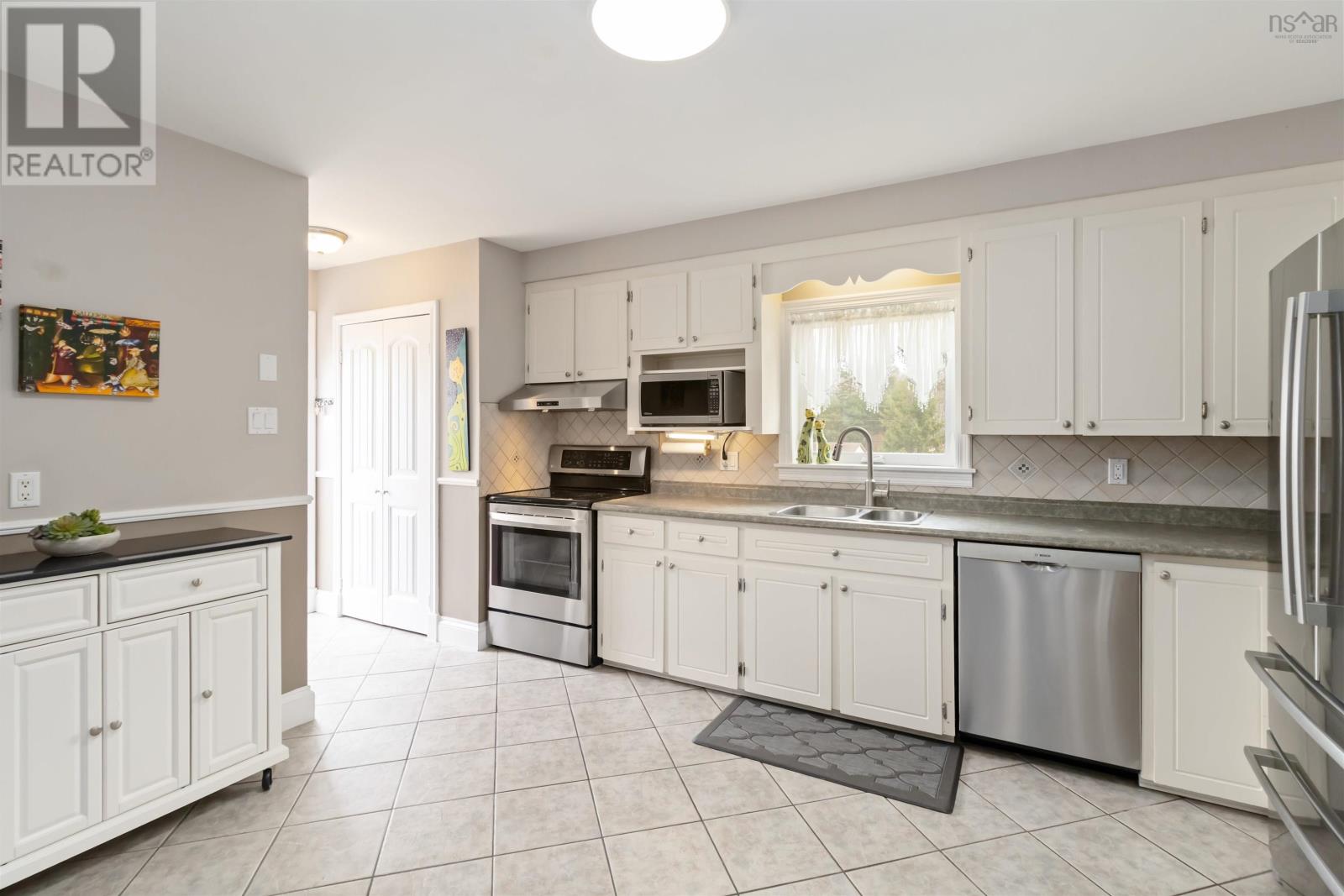 Property at 77 Wildwood Boulevard image 5