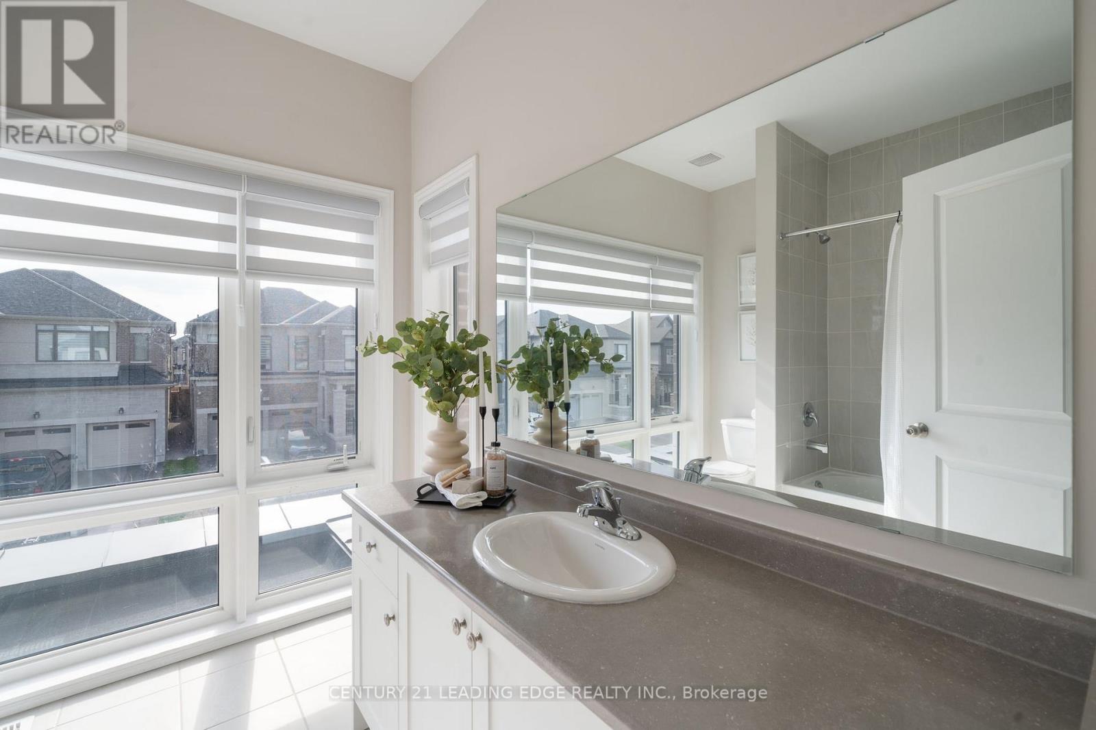 56 Priory Drive, Whitby, Ontario  L1P 0L2 - Photo 23 - E12133248