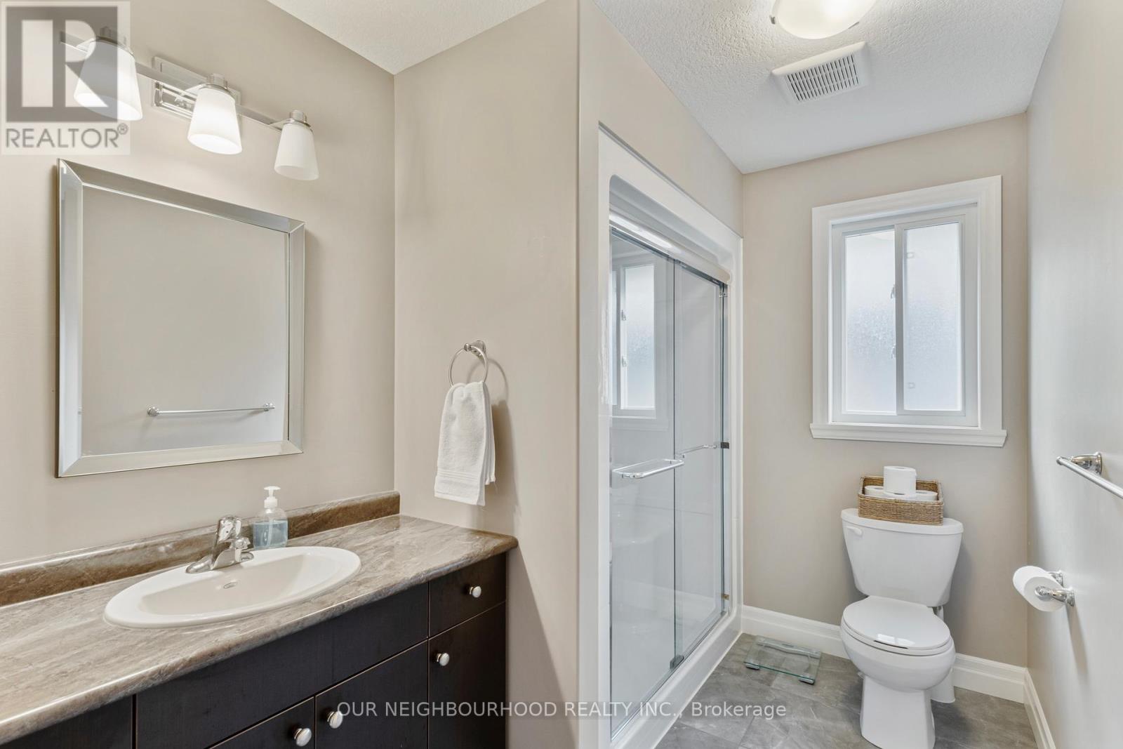 54 Mcintosh Crescent, Quinte West, Ontario  K8V 0G1 - Photo 13 - X12133288
