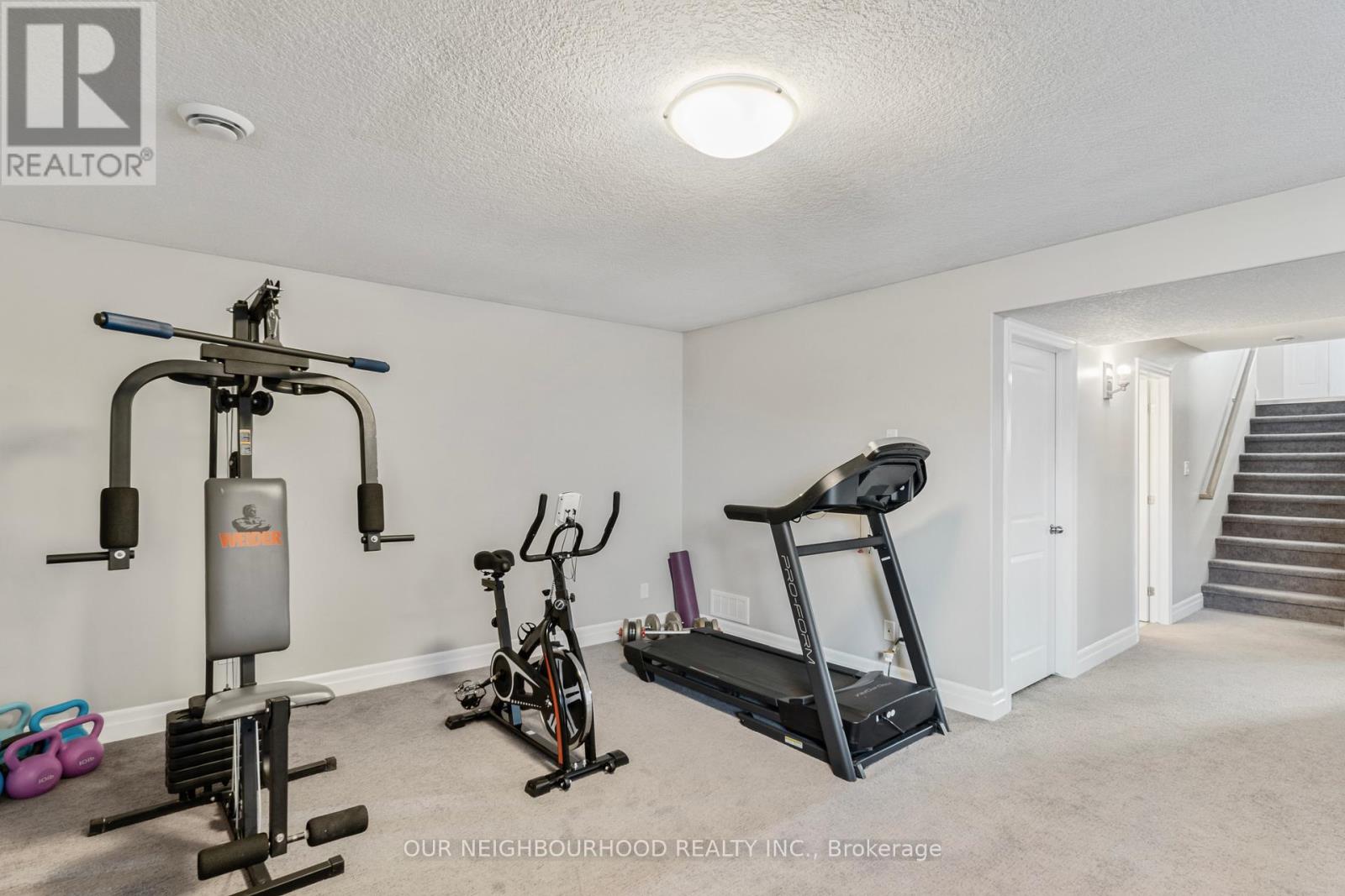 54 Mcintosh Crescent, Quinte West, Ontario  K8V 0G1 - Photo 27 - X12133288