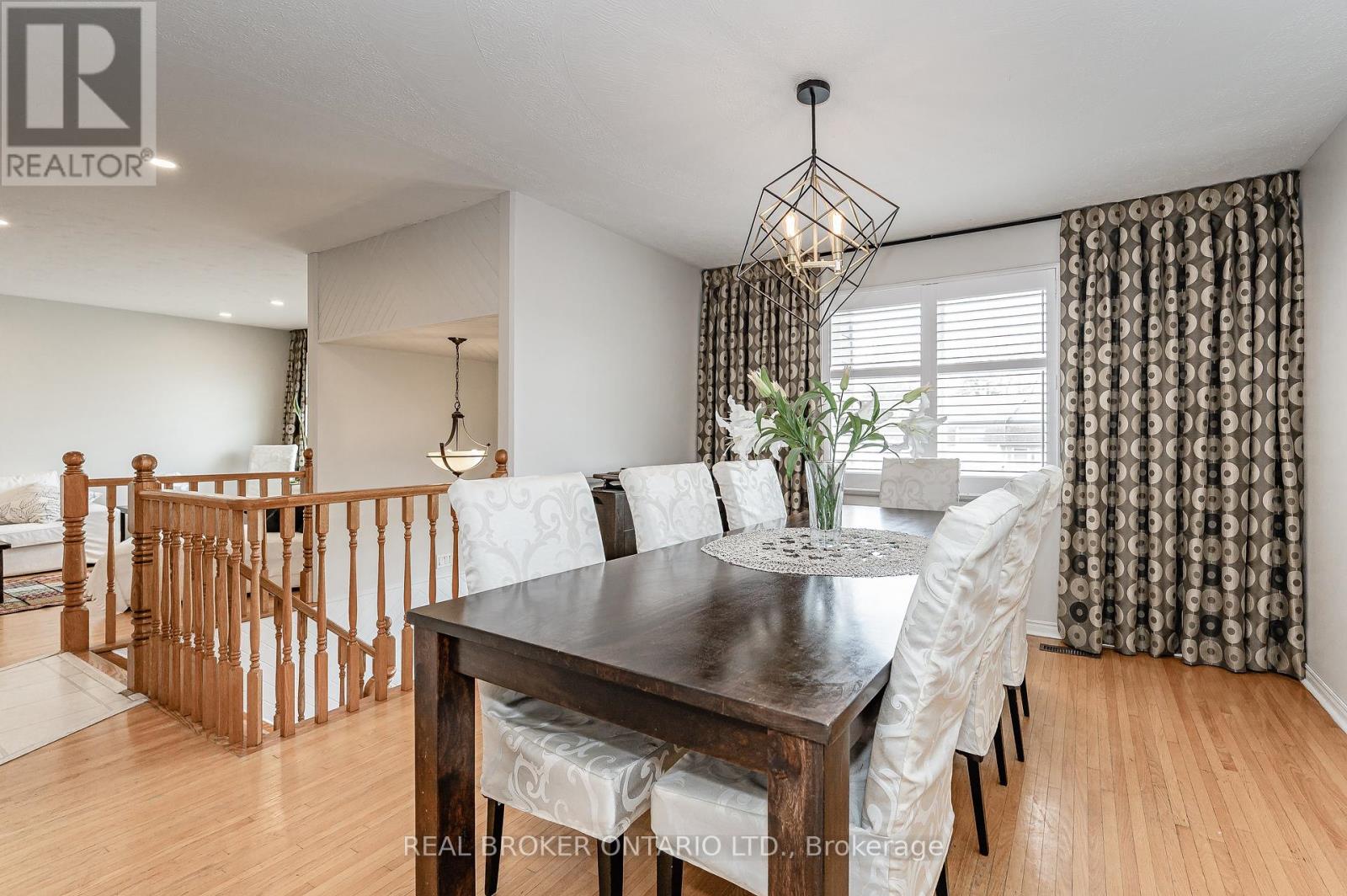 4275 Longmoor Drive, Burlington, Ontario  L7L 5A4 - Photo 10 - W12035802