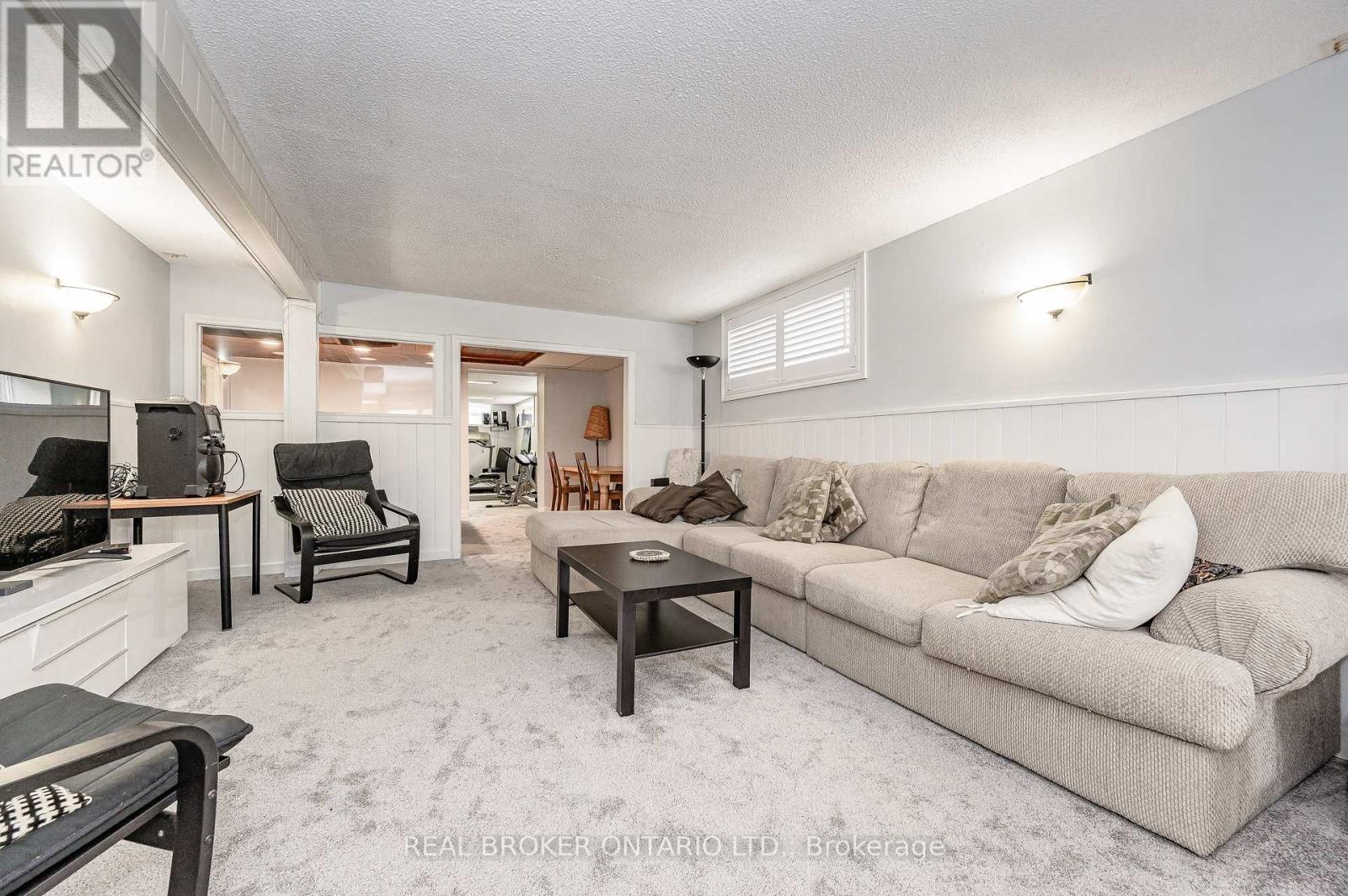 4275 Longmoor Drive, Burlington, Ontario  L7L 5A4 - Photo 30 - W12035802