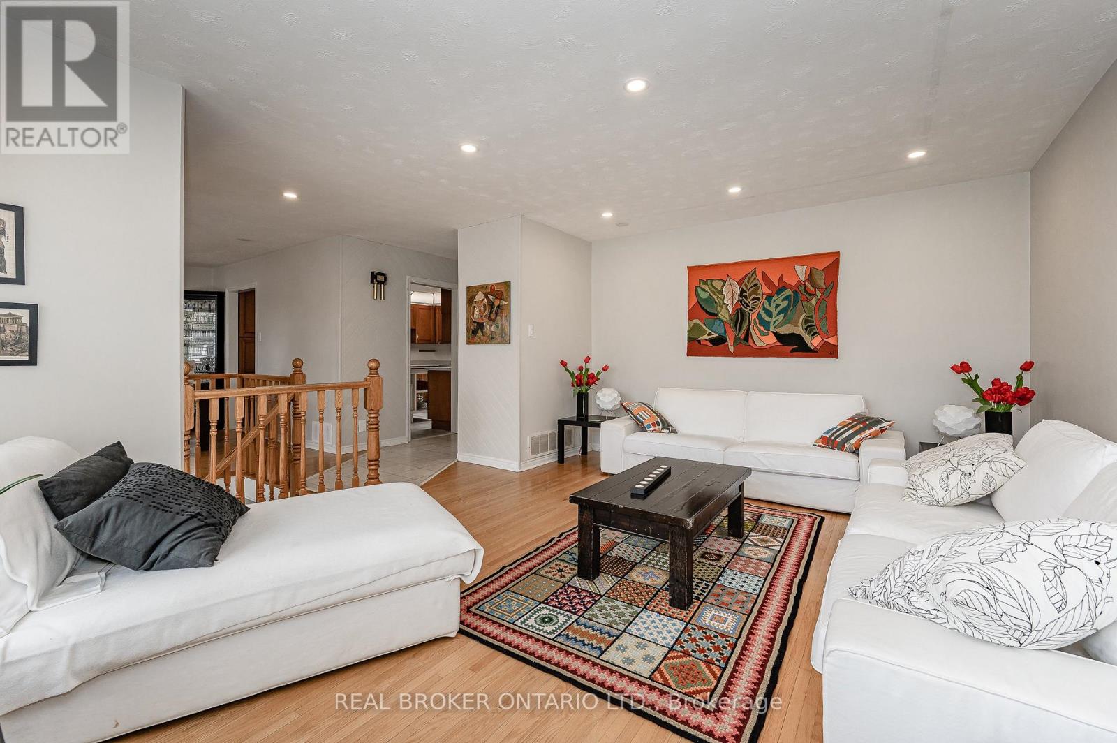 4275 Longmoor Drive, Burlington, Ontario  L7L 5A4 - Photo 9 - W12035802